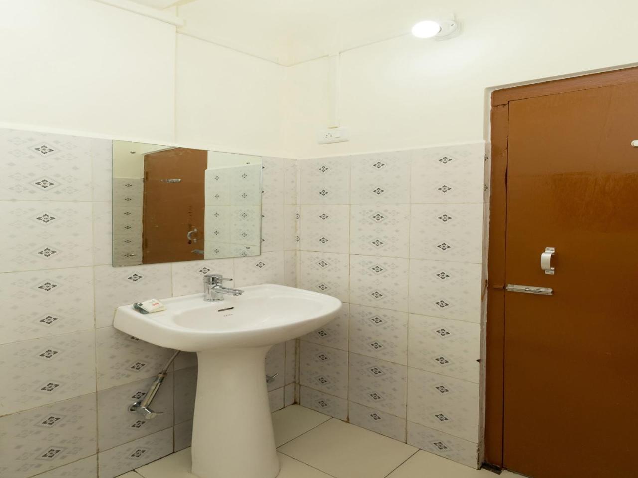 Hotel Travellers Inn Shillong Kültér fotó