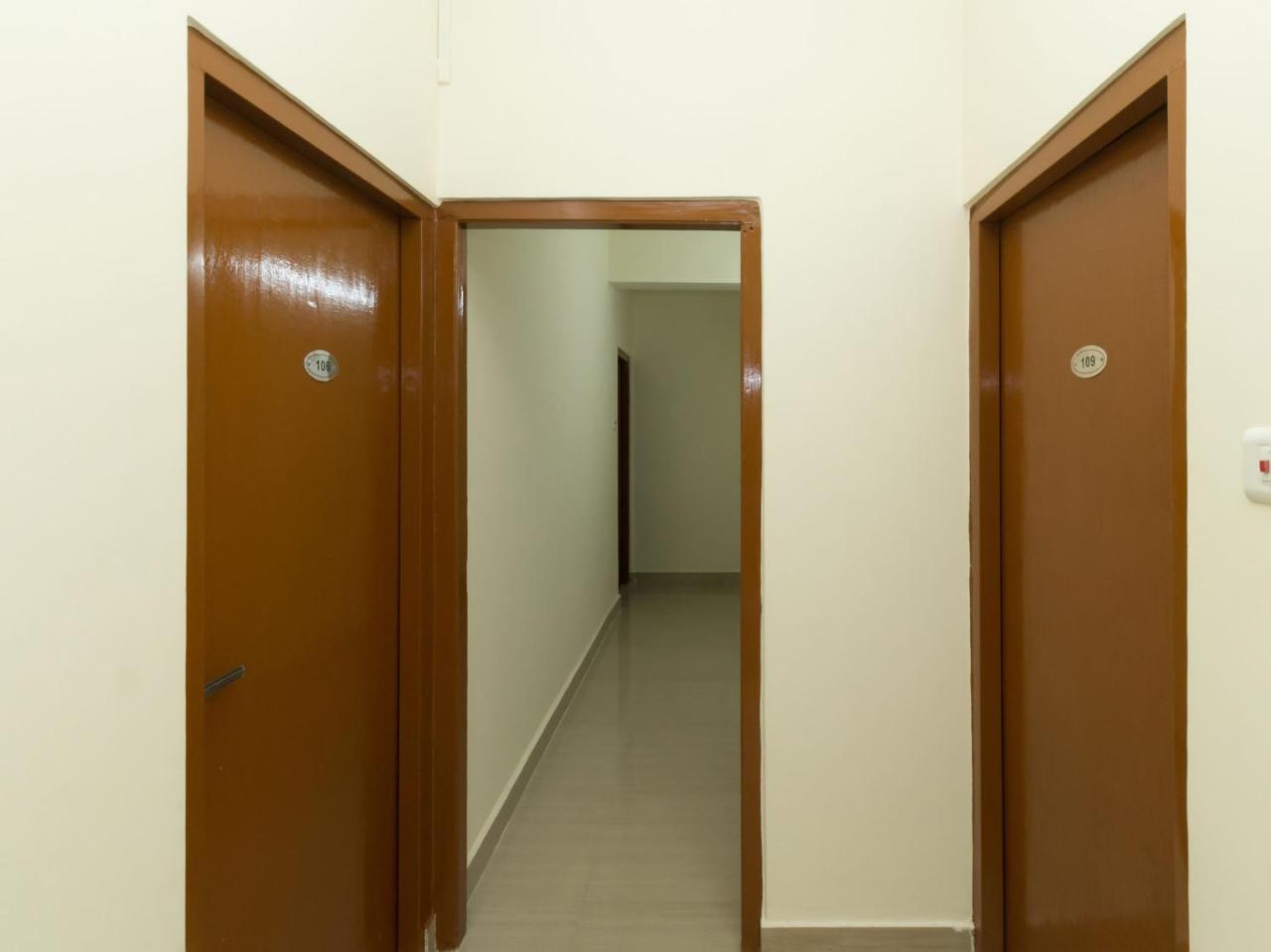 Hotel Travellers Inn Shillong Kültér fotó