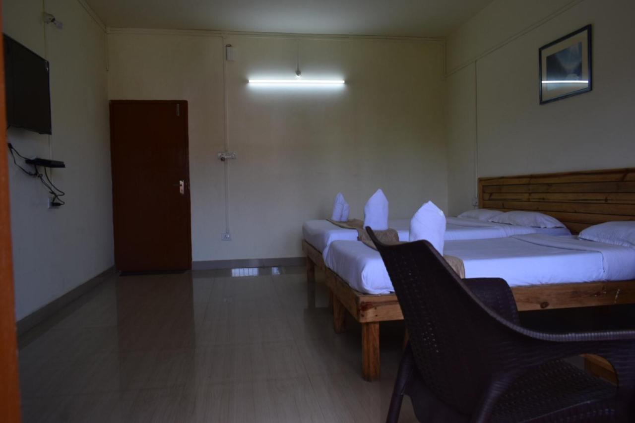 Hotel Travellers Inn Shillong Kültér fotó